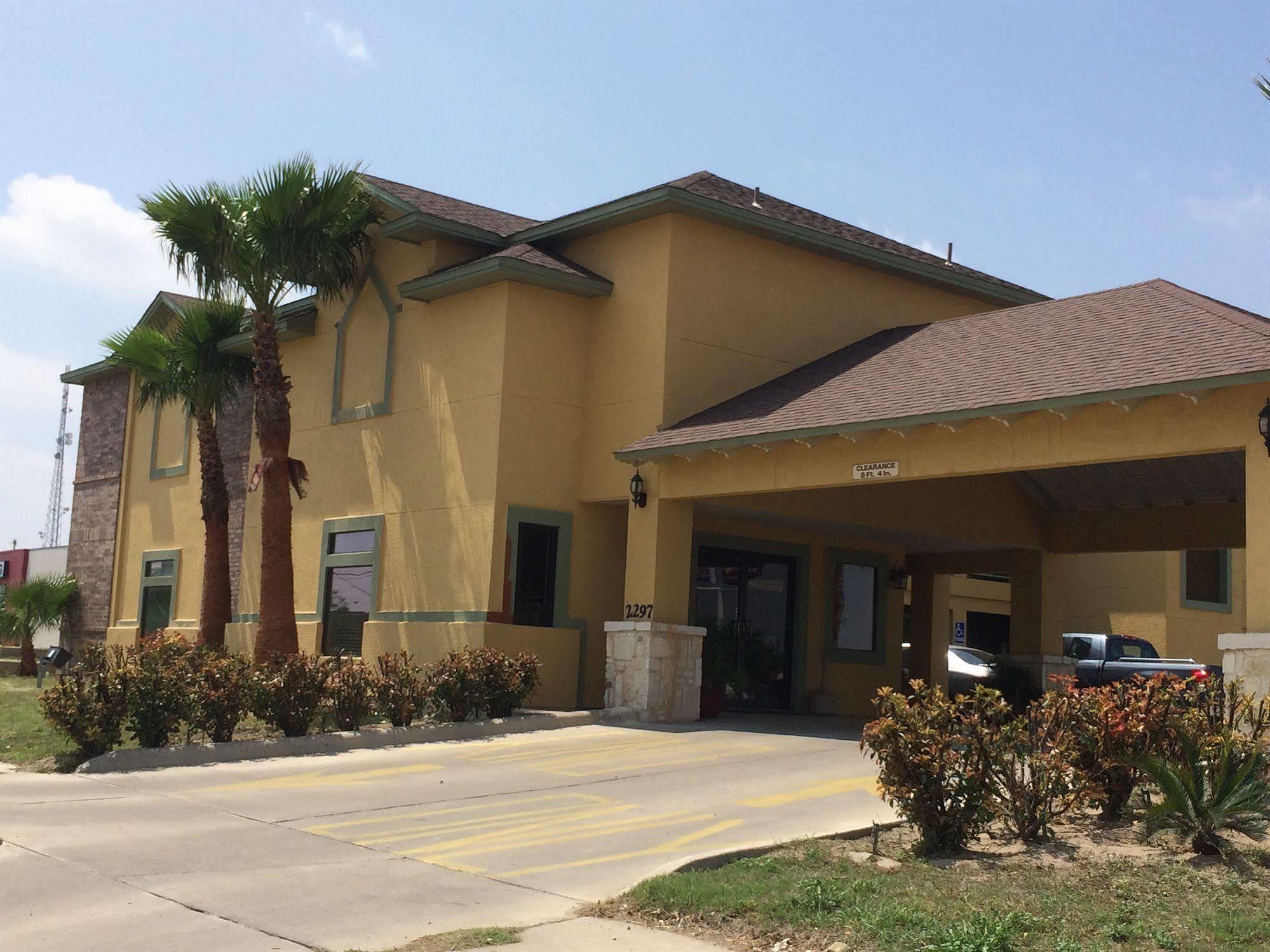 Country Hill Inn & Suite Eagle Pass Bagian luar foto